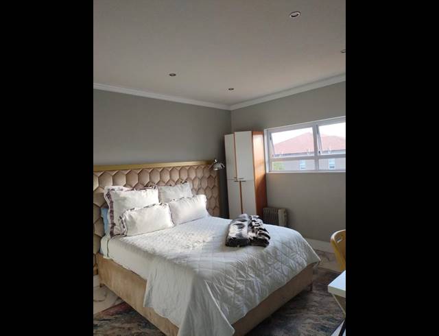 4 BEDROOM HOUSE FOR SALE IN FOURWAYS